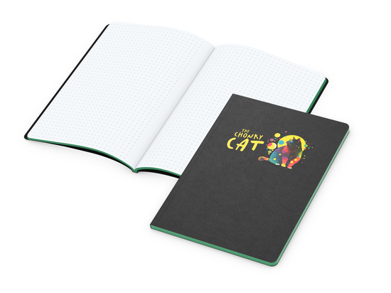 Notizbuch Tablet-Book Farbschnitt Naturkarton-Softcover schwarz, Papierformat/Lineatur DIN A5 / Punktraster, Farbschnitt/Logodruck grün/4farbig