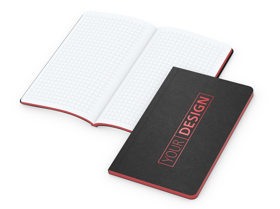 Notizbuch Tablet-Book Farbschnitt Naturkarton-Softcover schwarz, Papierformat/Lineatur 94 × 152 mm / Winkelkaro, Farbschnitt/Logodruck rot/rot