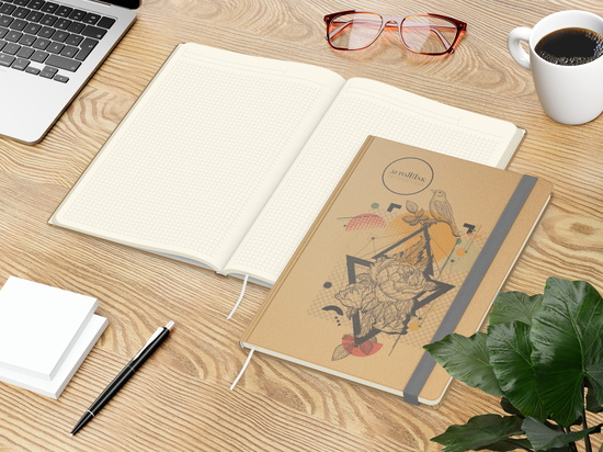 Notizbuch Match-Book Naturpapier-Hardcover individuell bedruckt, DIN A4, Papierfarbe/Lineatur Cremefarben/Winkelkaro, Einband-Papierfarbe Braun