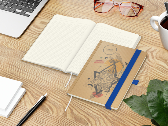 Notizbuch Match-Book Naturpapier-Hardcover individuell bedruckt, DIN A5, Papierfarbe/Lineatur Cremefarben/Winkelkaro, Einband-Papierfarbe Braun