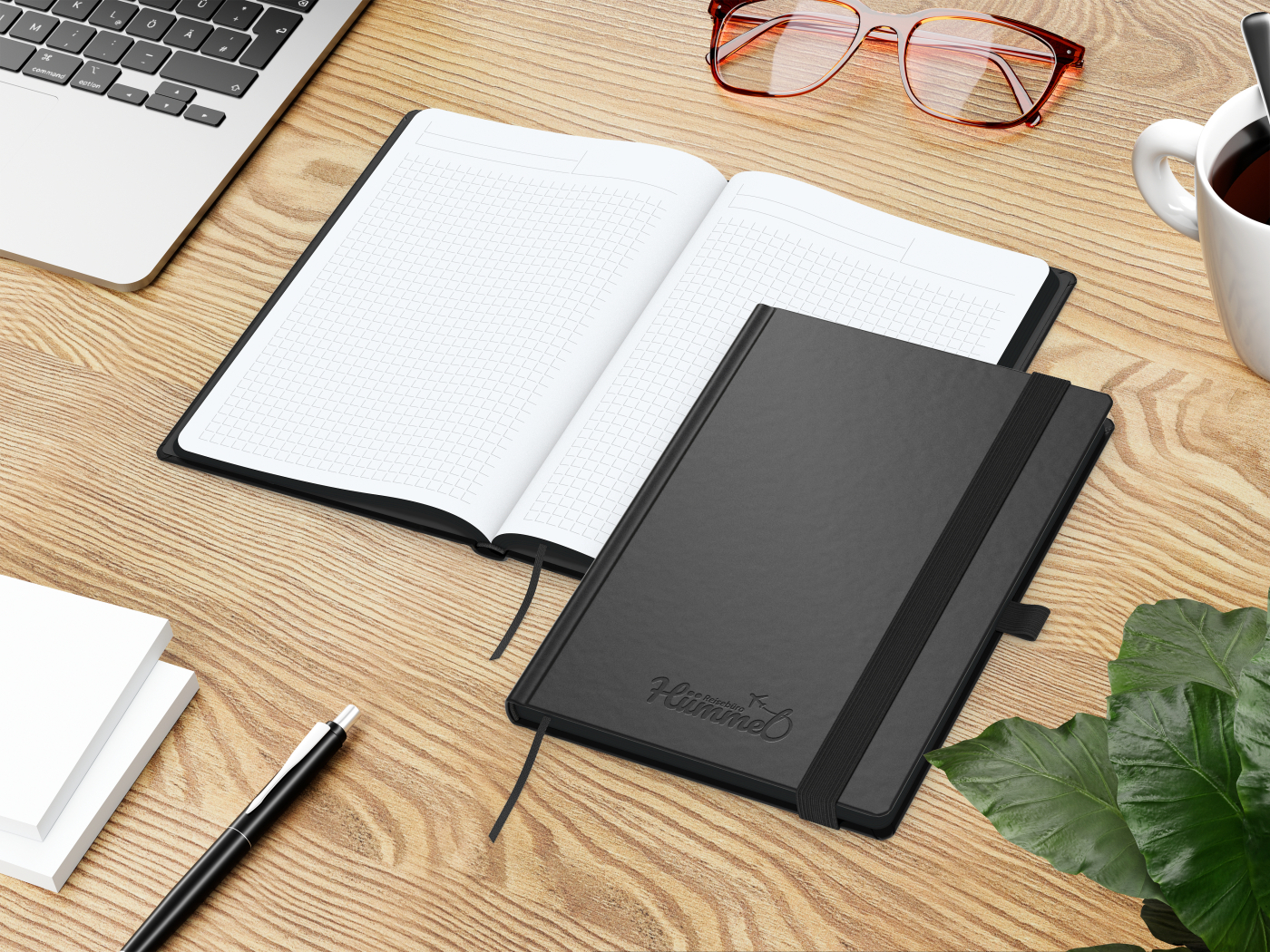 Notizbuch Hardcover Black-Book Ausstattung schwarz, DIN A5, Lineatur Winkelkaro, Blindprägung inkl.
