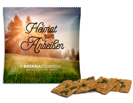 Vollkorn Snack im Werbetütchen, ca. 110 x 110 mm, 11 g, Standard-Folie weiß - Käse-Kürbiskern