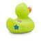 grüne Badeente Beate Blumenwiese mit bunten Blumenmotiven in Blau, Gelb und Lila. Größe: ca. 8 cm. Inklusive Quietschventil