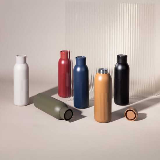 Sagaform Tekla Push Stahlisolierflasche mit Druckverschluss (recycelt) 500 ml