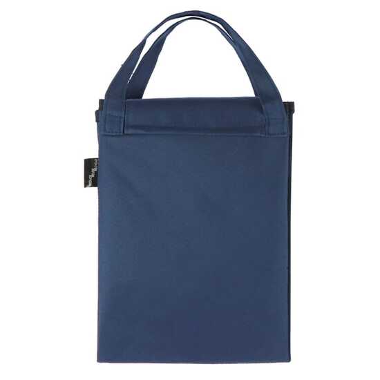 Gefaltete Kühltasche und Picknickmatte